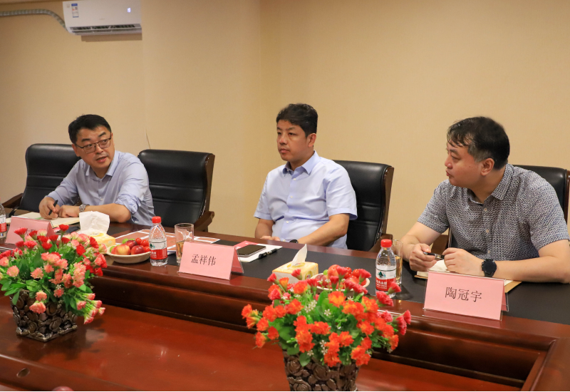 松北區(qū)副區(qū)長孟祥偉、招商局局長陶冠宇蒞臨利如金農(nóng)業(yè)集團考察調(diào)研