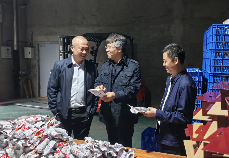 黑龍江省委網(wǎng)信辦二級巡視員劉平劉平赴利如金農(nóng)業(yè)集團(tuán)遠(yuǎn)海分公司考察調(diào)研